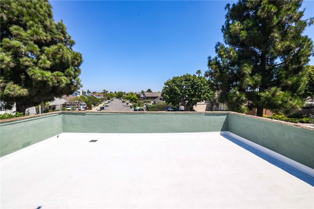 MLS #OC25245691 image #32