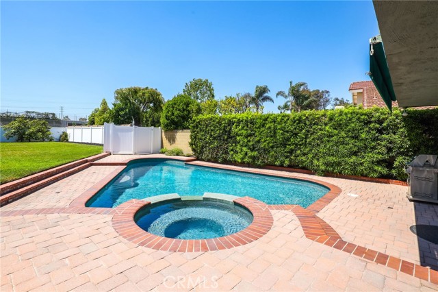 MLS #OC25245691 image #35