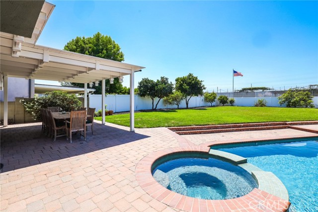 MLS #OC25245691 image #38