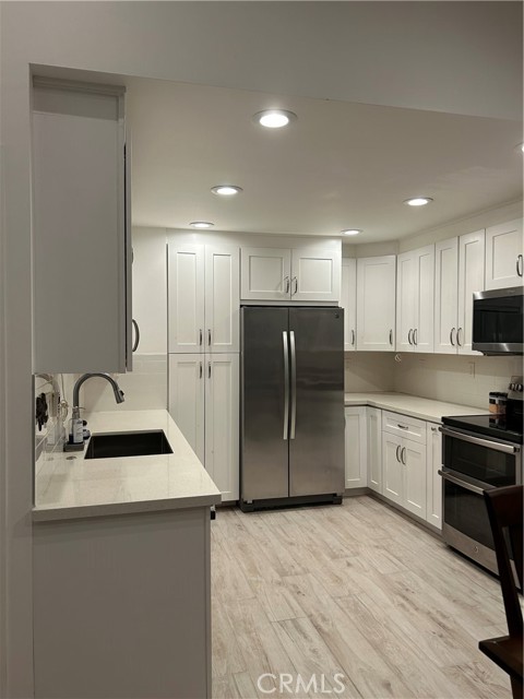 MLS #OC25245707 image #1