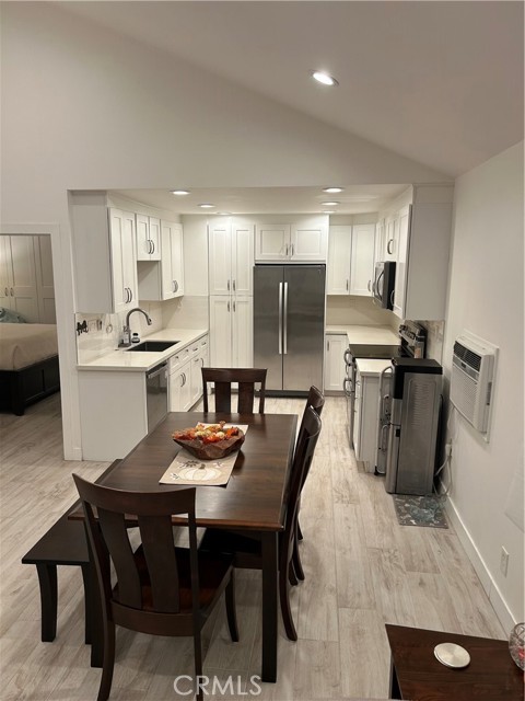 MLS #OC25245707 image #4