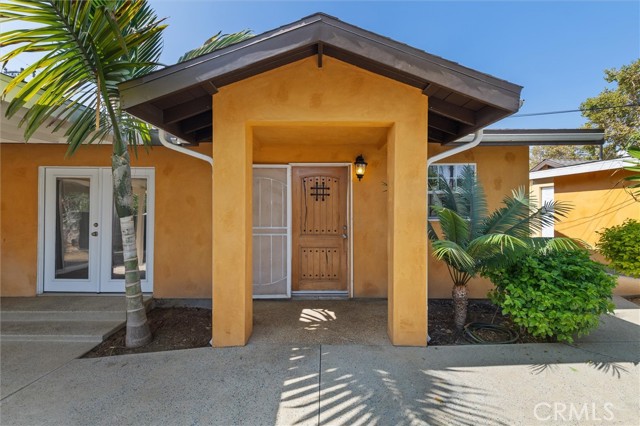 MLS #OC25245800 image #1