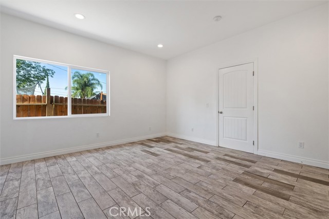 MLS #OC25245800 image #12