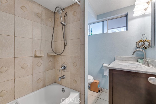 MLS #OC25245800 image #40