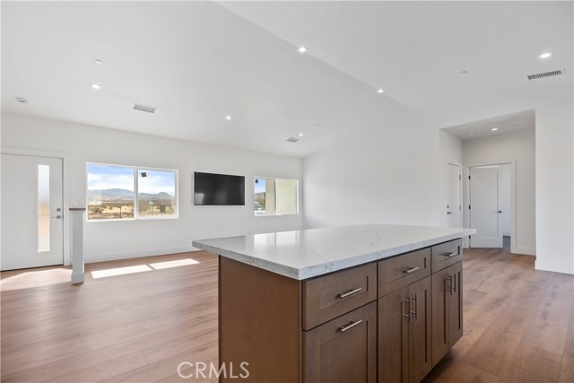 MLS #OC25245881 image #16