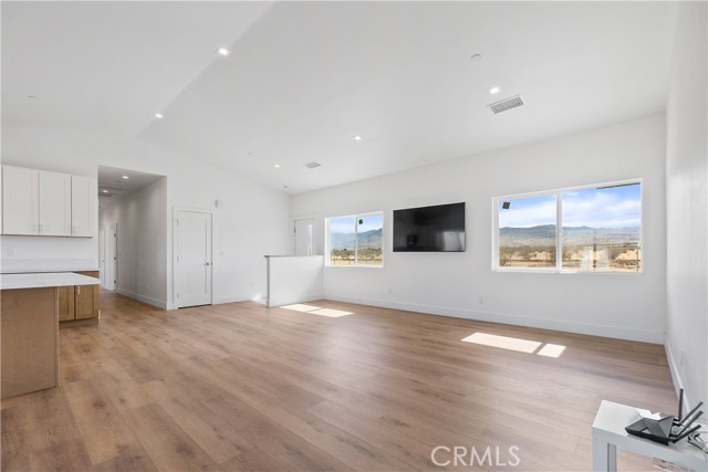 MLS #OC25245881 image #17