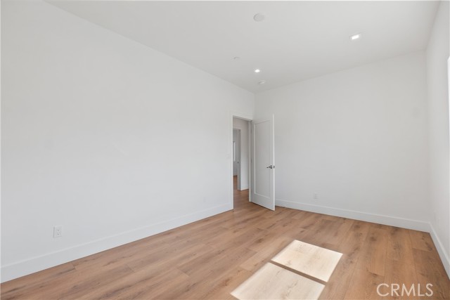 MLS #OC25245881 image #25