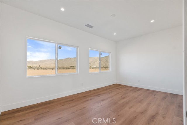 MLS #OC25245881 image #26