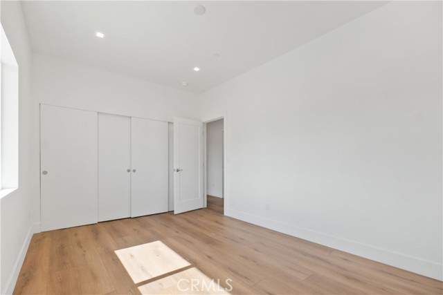 MLS #OC25245881 image #31