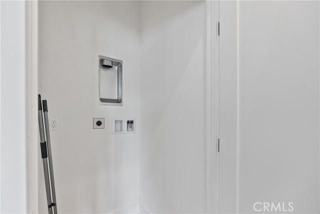 MLS #OC25245881 image #43