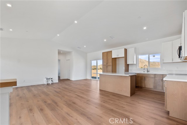 MLS #OC25245881 image #9