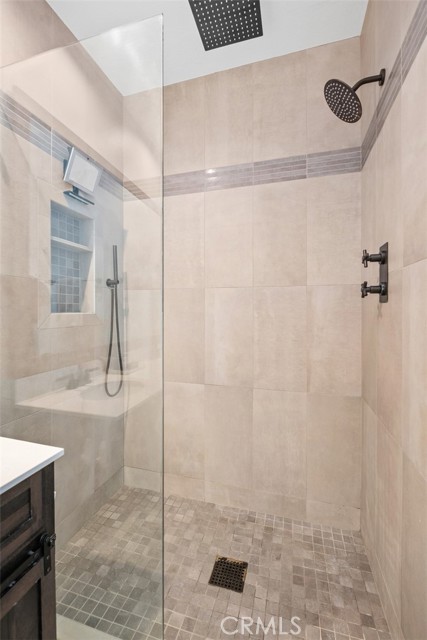 MLS #OC25245949 image #13