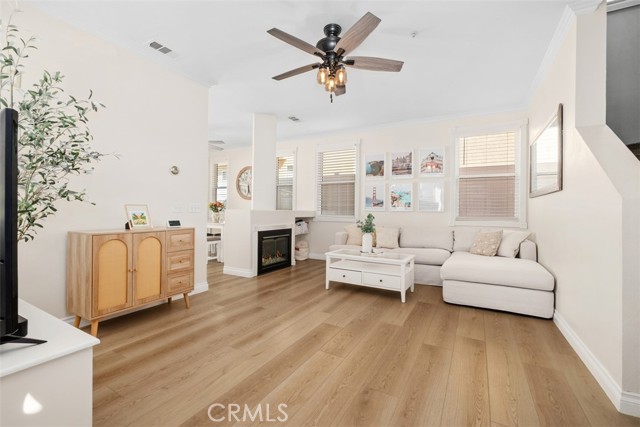 MLS #OC25245949 image #2