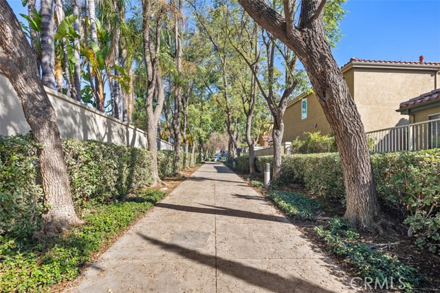 MLS #OC25245949 image #32