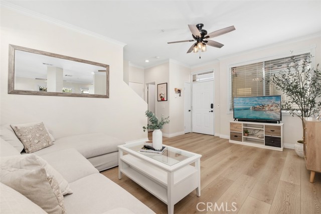 MLS #OC25245949 image #4