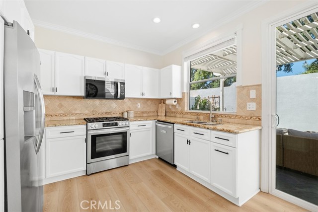 MLS #OC25245949 image #6