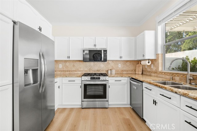 MLS #OC25245949 image #8