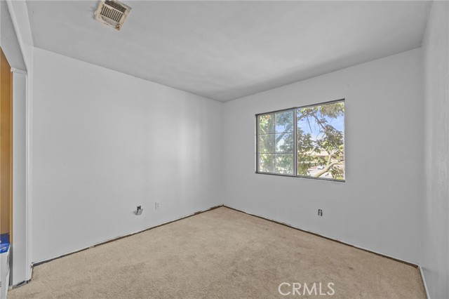 MLS #OC25245952 image #14