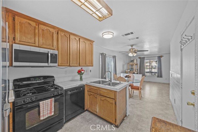 MLS #OC25245952 image #3