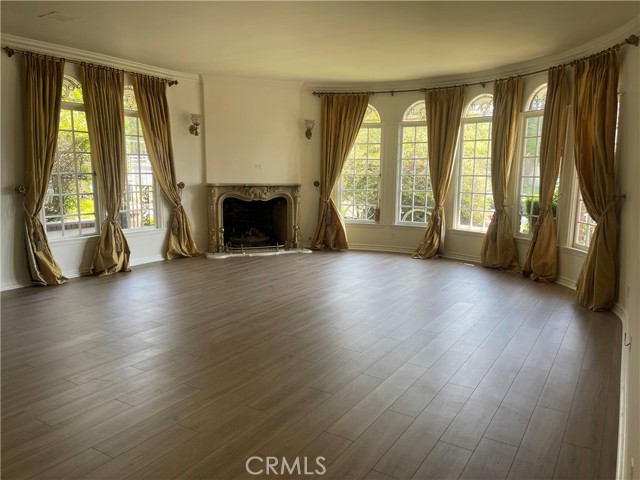 MLS #OC25245967 image #3