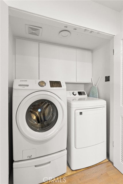 MLS #OC25245992 image #11