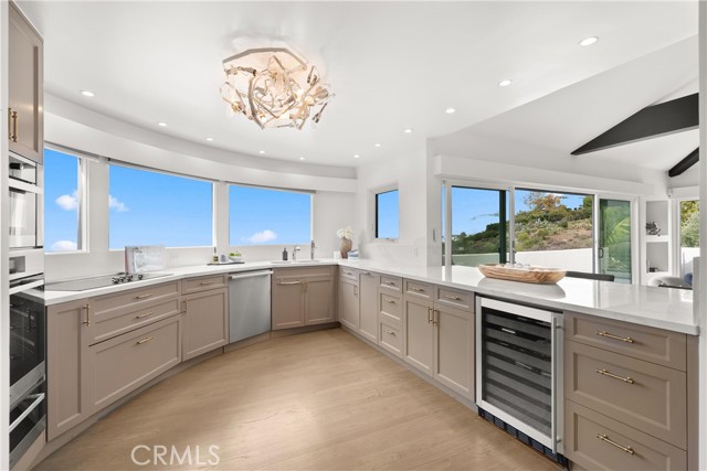 MLS #OC25245992 image #24