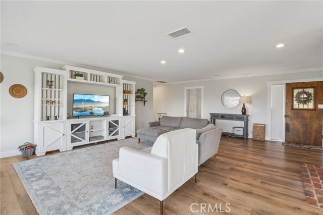 MLS #OC25246157 image #7