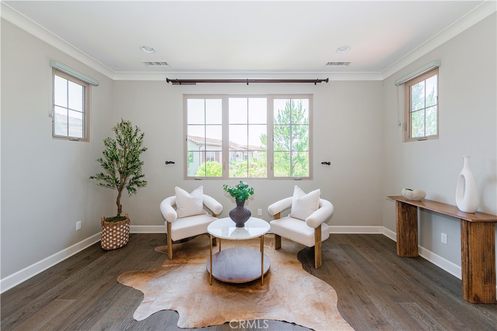 MLS #OC25241430 image #10