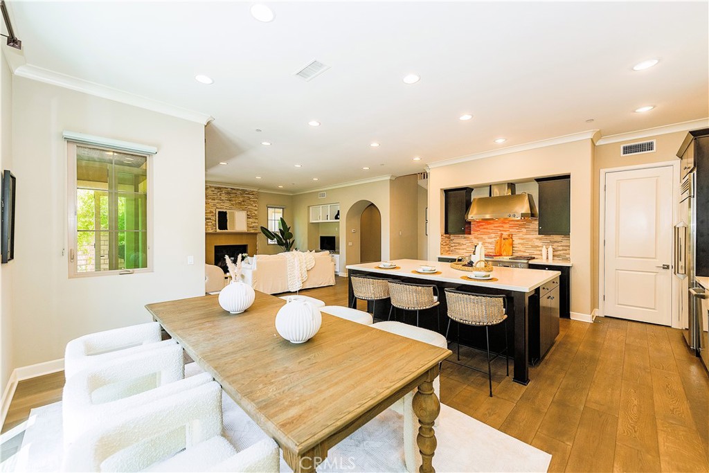 MLS #OC25241430 image #4