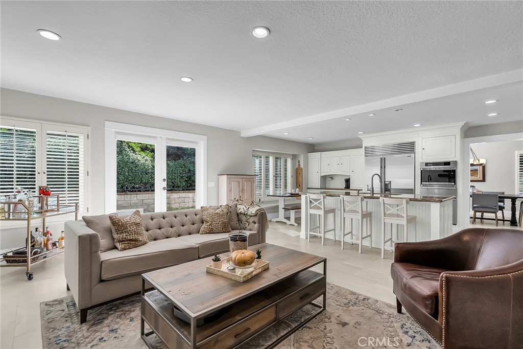 MLS #OC25246202 image #0