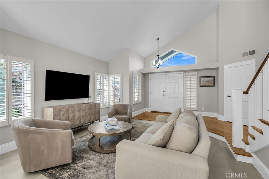 MLS #OC25246202 image #13