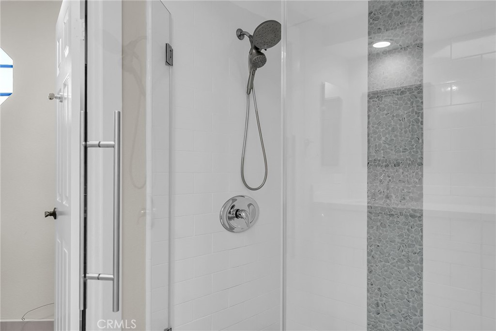 MLS #OC25246202 image #24