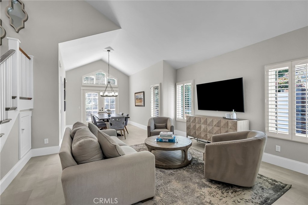 MLS #OC25246202 image #3