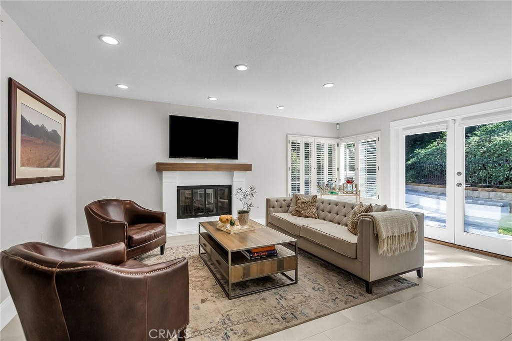 MLS #OC25246202 image #4