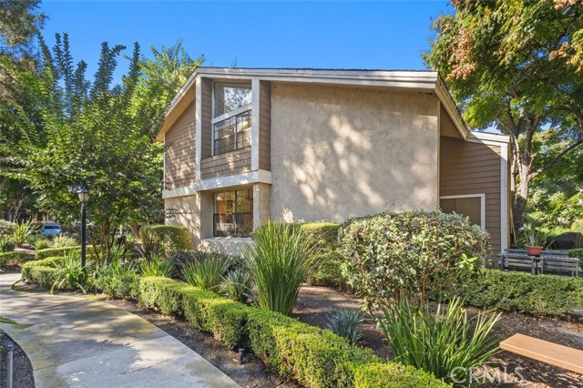 MLS #OC25246204 image #1