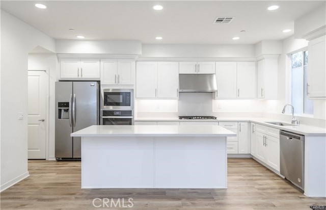 MLS #OC25166704 image #5