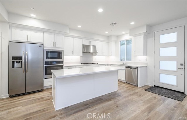 MLS #OC25166704 image #6