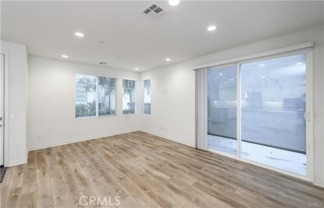 MLS #OC25166704 image #7