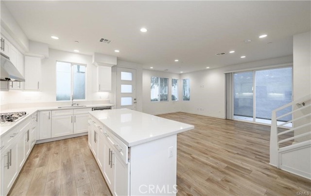 MLS #OC25166704 image #9