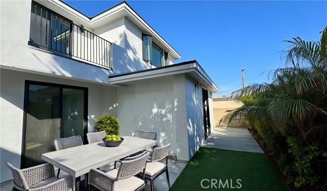 MLS #OC25246262 image #1