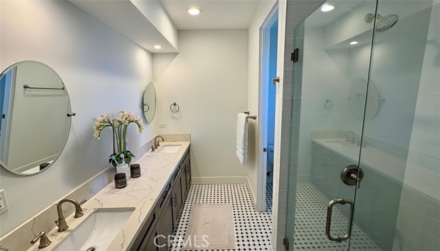 MLS #OC25246262 image #8