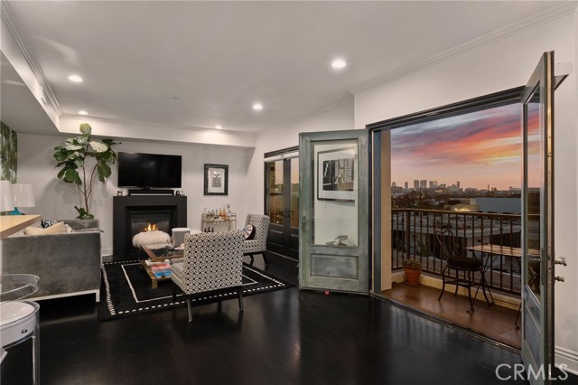 MLS #OC25246264 image #1