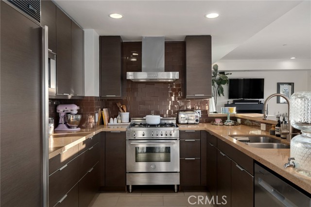 MLS #OC25246264 image #16