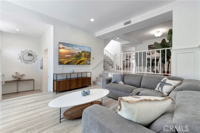 MLS #OC25246269 image #11