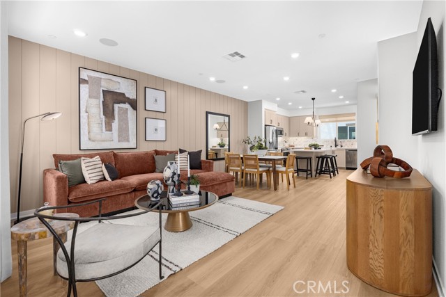 MLS #OC25246299 image #4