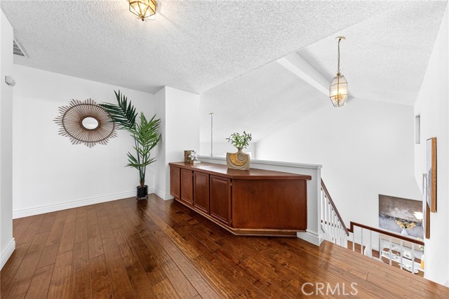 MLS #OC25246319 image #35