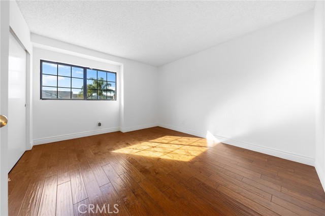 MLS #OC25246319 image #47