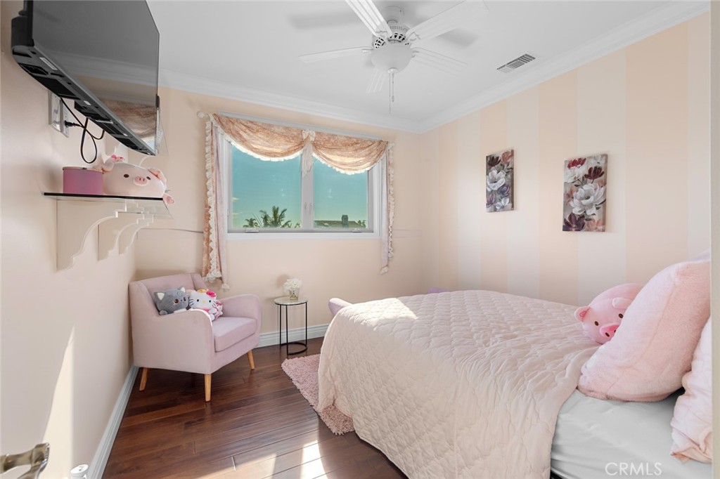 MLS #OC25246338 image #26