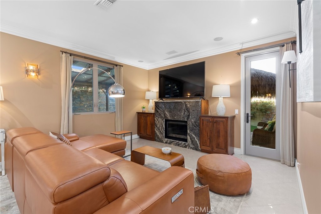 MLS #OC25246338 image #7