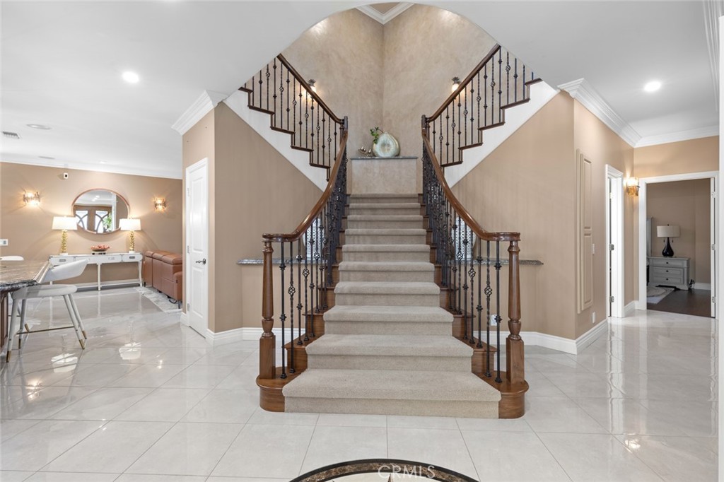 MLS #OC25246338 image #9